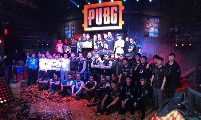 球网被撩起 球网被撩起